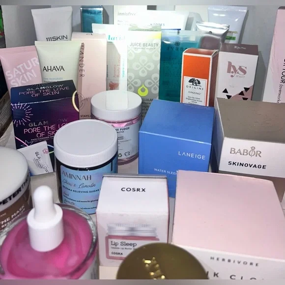 Beauty Skincare Mystery Box - Picture 3 of 5